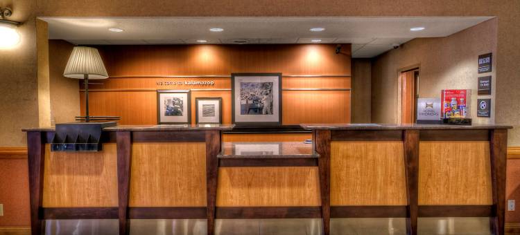 卡拉马祖奥施蒂莫欢朋酒店及套房(Hampton Inn & Suites Kalamazoo/Oshtemo)图片