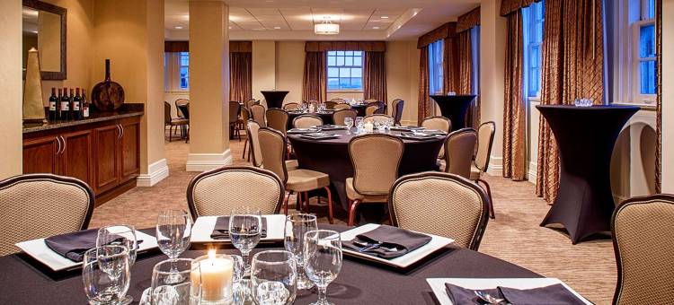 伯明翰市中心塔特怀勒欢朋套房酒店(Tutwiler Hotel Birmingham, a DoubleTree by Hilton)图片