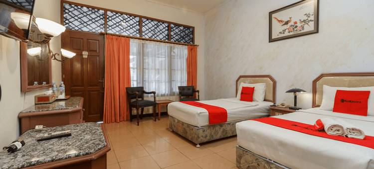 红多兹酒店-近邦加槟城特朗斯玛特(RedDoorz Near Transmart Pangkal Pinang)图片