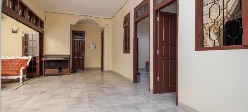 梅鲁亚2号红多兹酒店(RedDoorz @ Meruya 2)图片