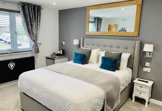 Oxford Studios Hotel Overview