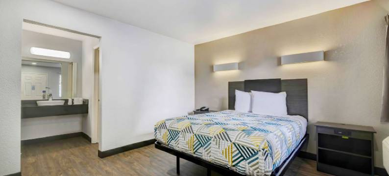 德克萨斯登顿 - 北德克萨斯大学 6 号汽车旅馆(Motel 6 Denton, TX - UNT)图片