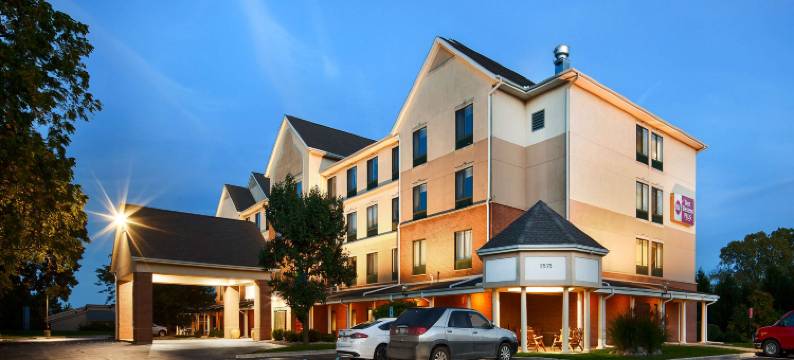 卡拉马祖贝斯特韦斯特优质套房酒店(Best Western Plus Kalamazoo Suites)图片