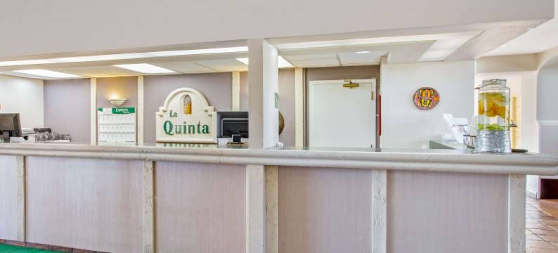 拉斯克鲁塞斯梅西亚谷拉昆塔温德姆酒店(La Quinta Inn by Wyndham Las Cruces Mesilla Valley)图片