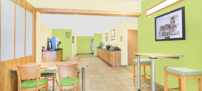 塔斯坎比亚/马斯尔肖尔斯温德姆麦客达套房酒店(Microtel Inn & Suites by Wyndham Tuscumbia/Muscle Shoals)图片