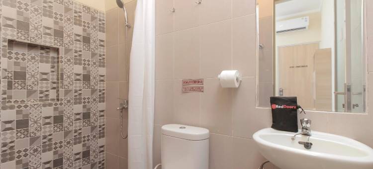 红门酒店-近苏加诺哈达国际机场(RedDoorz Near Soekarno Hatta Airport)图片