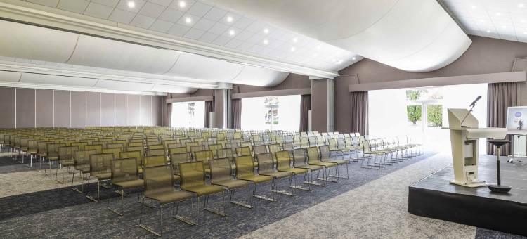 里昂布隆会展中心诺富特酒店(Novotel Lyon Bron Meeting & Events)图片