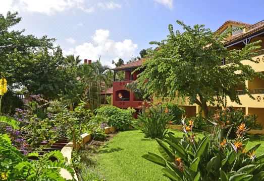 Pestana Village, Garden Hotel Hotel Overview