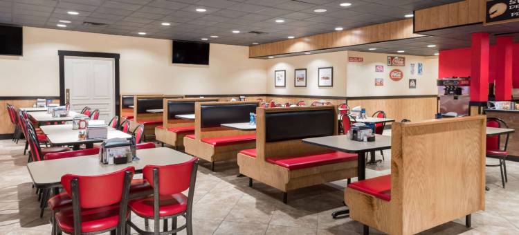 芒特霍姆温德姆华美达酒店(Ramada by Wyndham Mountain Home)图片