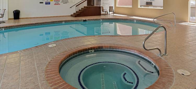 弗纳尔凯艺酒店-近美国国立恐龙公园(Quality Inn Vernal Near Dinosaur National Monument)图片