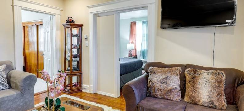 迷人的沃特伯里宝石配有智能电视，靠近滑雪场！(Charming Waterbury Gem w/ Smart TVs Near Skiing!)图片