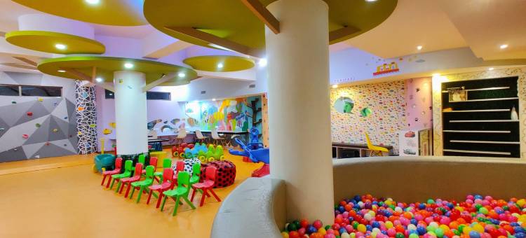 罗娜瓦拉法里亚斯度假村(Fariyas Resort Lonavala)图片