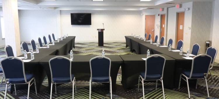 Holiday Inn Express & Suites Chicago North-Waukegan-Gurnee图片