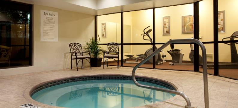 智选假日套房酒店硫(查尔斯湖) by IHG(Holiday Inn Express & Suites Sulphur (Lake Charles) by IHG)图片