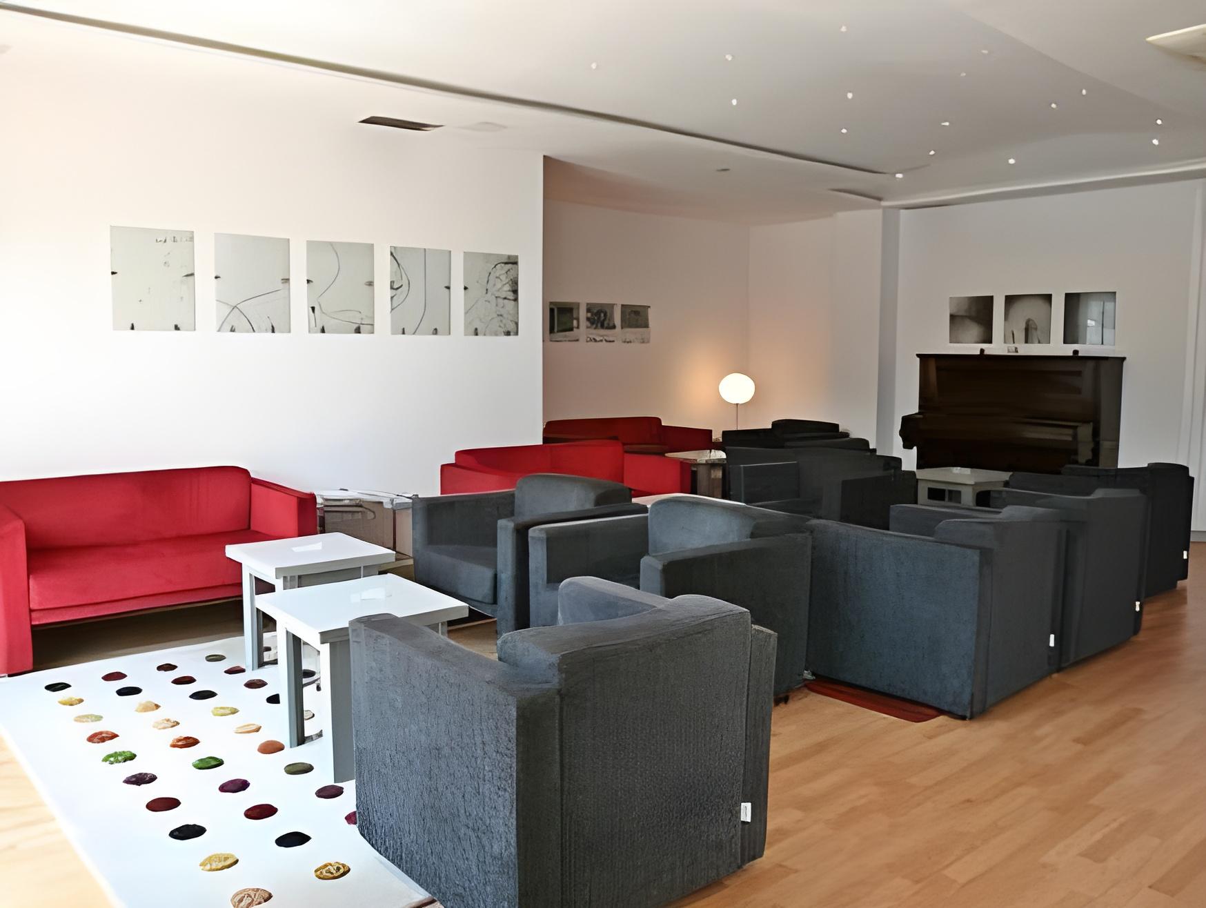 Hotel NagusiOver view