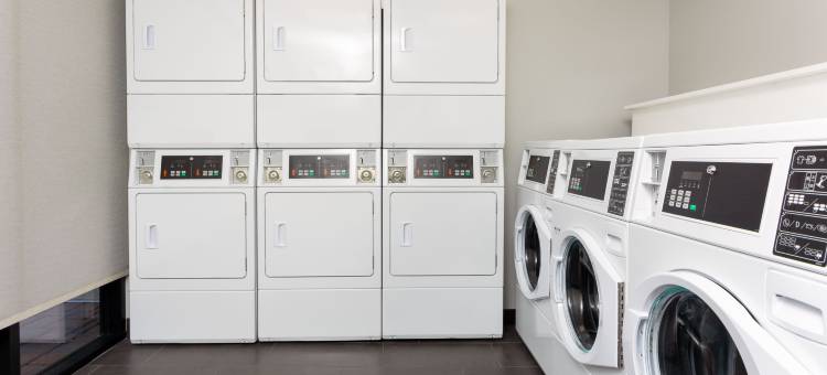 蒙罗维亚万豪唐普雷斯酒店(TownePlace Suites Monrovia)图片