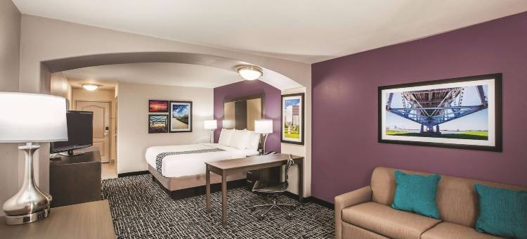 沃克德纳姆斯普林斯拉昆塔温德姆套房酒店(La Quinta Inn & Suites by Wyndham Walker - Denham Springs)图片
