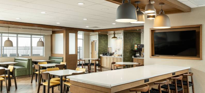 萨莱纳万枫酒店及套房(Fairfield Inn & Suites Salina)图片