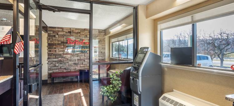 HomeTowne Studios Danville, PA图片