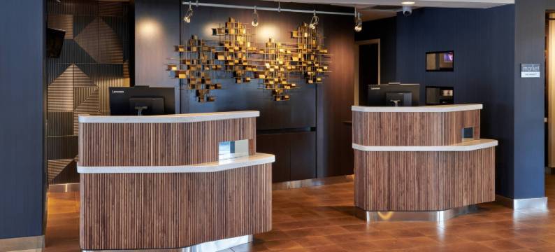 芝加哥海兰德公园/诺斯布鲁克万怡酒店(Courtyard Chicago Highland Park/Northbrook)图片