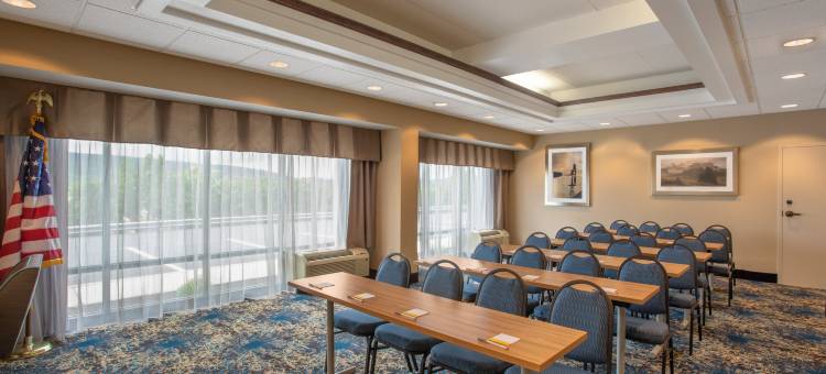希尔顿欢朋酒店-贝德福德(Hampton Inn Bedford)图片