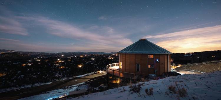 Luxury Off-Grid Yurt: Hot Tub, Epic Views, WiFi, 10 Mins from Cripple Creek!图片