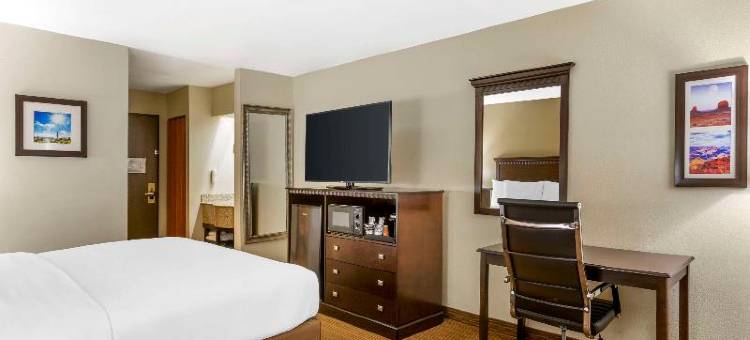 凤凰城西第 27 大道和 I-I0 交接口凯富酒店(Comfort Inn West Phoenix at 27th Ave and I-I0)图片