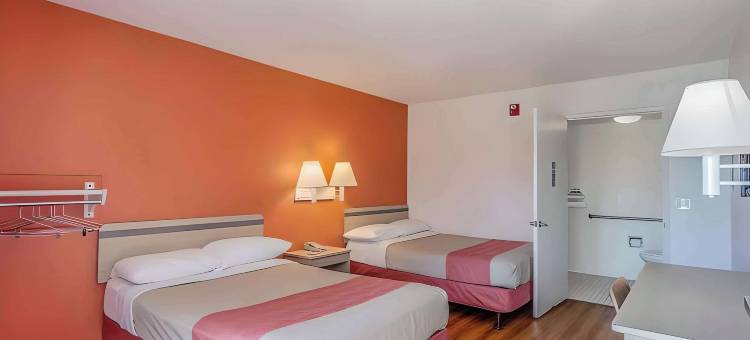 雷迪森公园酒店，莫德斯托(Motel 6 Modesto, CA)图片