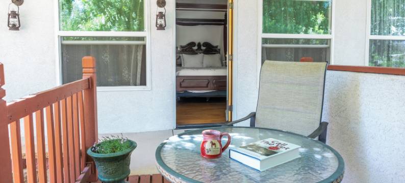 红马民宿(Red Horse Bed and Breakfast)图片