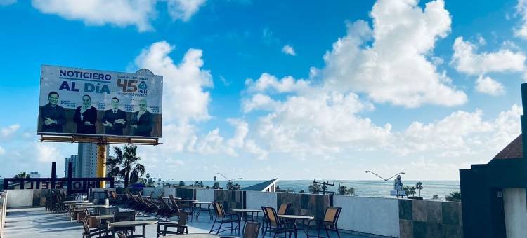 菲斯塔罗莎里托酒店(Hotel Fiesta Rosarito)图片