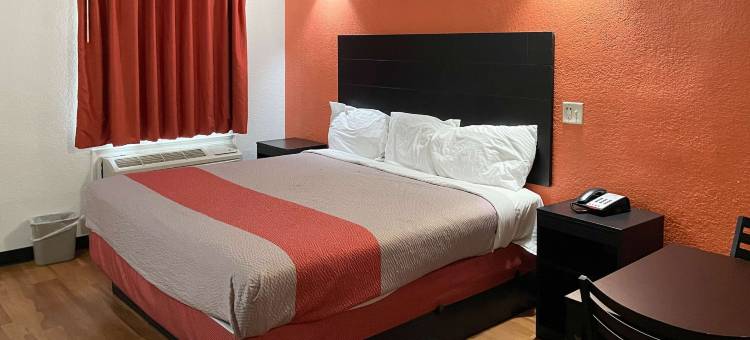 Studio 6休斯顿，TX - 布鲁克洞(Studio 6 Houston, TX - Brookhollow)图片