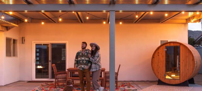 Cowboy Pool and Hot Tub - Stunning Desert Oasis图片