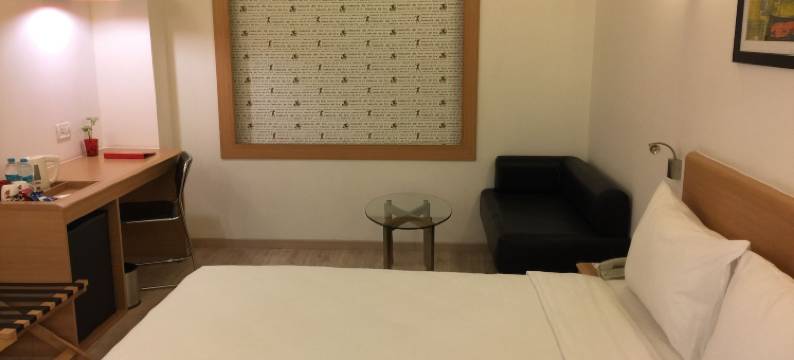 红狐狸柠檬树酒店，60区，古鲁格拉姆(Red Fox by Lemon Tree Hotels, Sector 60, Gurugram)图片