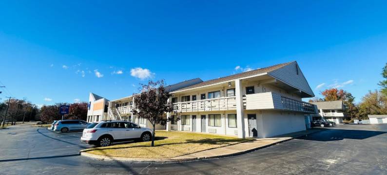 Super 7 Inn By OYO 图珀洛 178号公路(Super 7 Inn by OYO Tupelo Hwy 178)图片