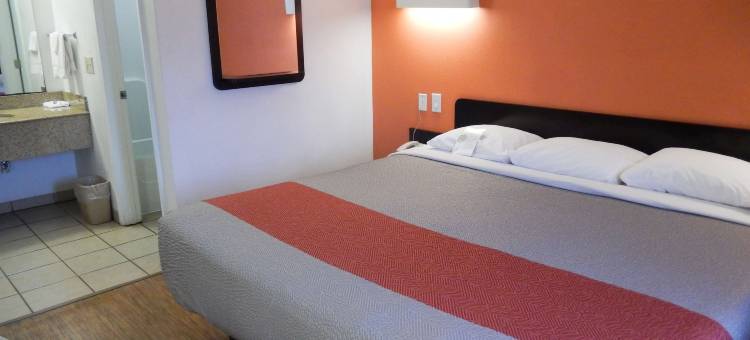 6克卢特汽车旅馆(Motel 6 Clute, TX)图片