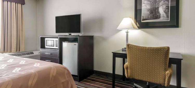 品质酒店及套房马洞 - 洞穴城(Quality Inn & Suites Horse Cave - Cave City)图片