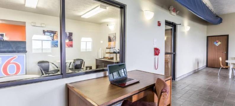 艾奥瓦珀西瓦尔 6 号汽车旅馆(Motel 6 Percival, IA)图片