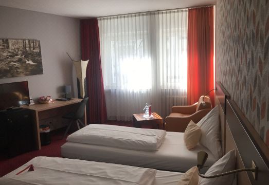 Hotel Cascade Superior Hotel Overview