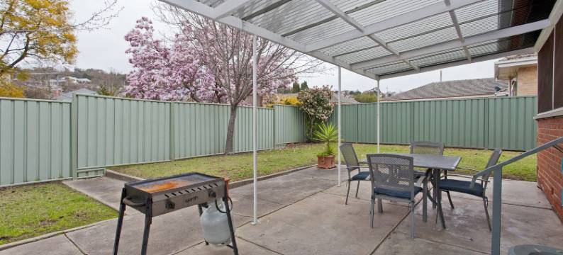 红砖美丽中央小屋酒店(Red Brick Beauty - Central Cottage)图片