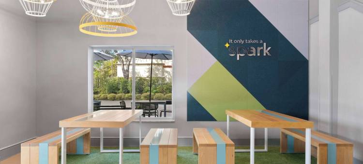 奥兰多希尔顿斯帕克酒店-海洋世界附近(Spark by Hilton Orlando near SeaWorld)图片