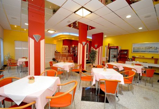 Apartmani Trogir Hotel Overview