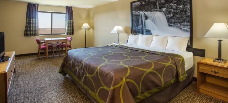 雷明顿温德姆速8酒店(Super 8 by Wyndham Remington)图片