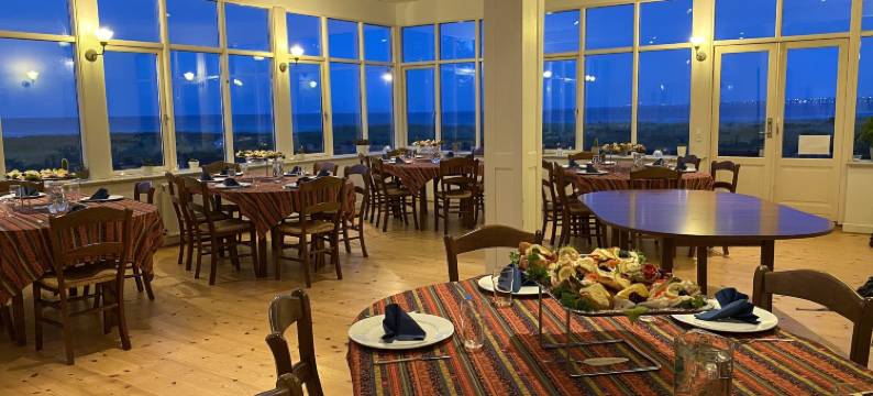 斯凯尔温海滨公寓式客房小屋酒店(Skaerven Beachfront Condos and Cottage)图片