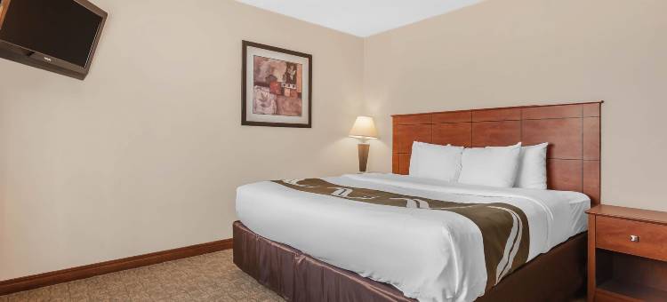 奥瓦索 US-169 凯艺套房酒店(Quality Inn & Suites Owasso US-169)图片