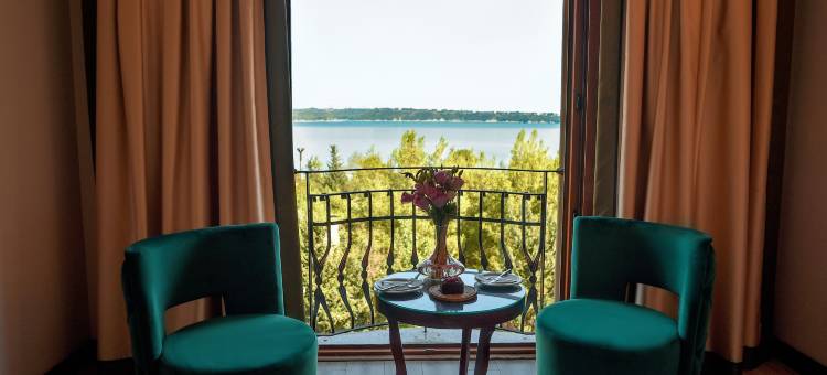 金湖酒店(Golden Lake Hotel)图片