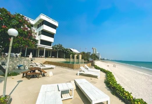 Nern Chalet Beachfront Hotel Hotel Overview