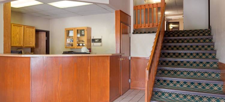 奥马哈东北速8酒店(Super 8 by Wyndham Omaha NE)图片