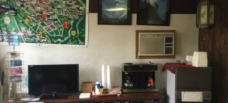 锡兰德汽车旅馆(Hilander Motel)图片