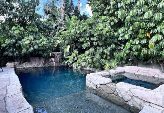 Destination #08 Hotel Overview