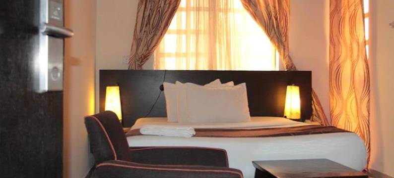 伊科伊拉阿德波拉套房(Lakeem Suites Adebola)图片